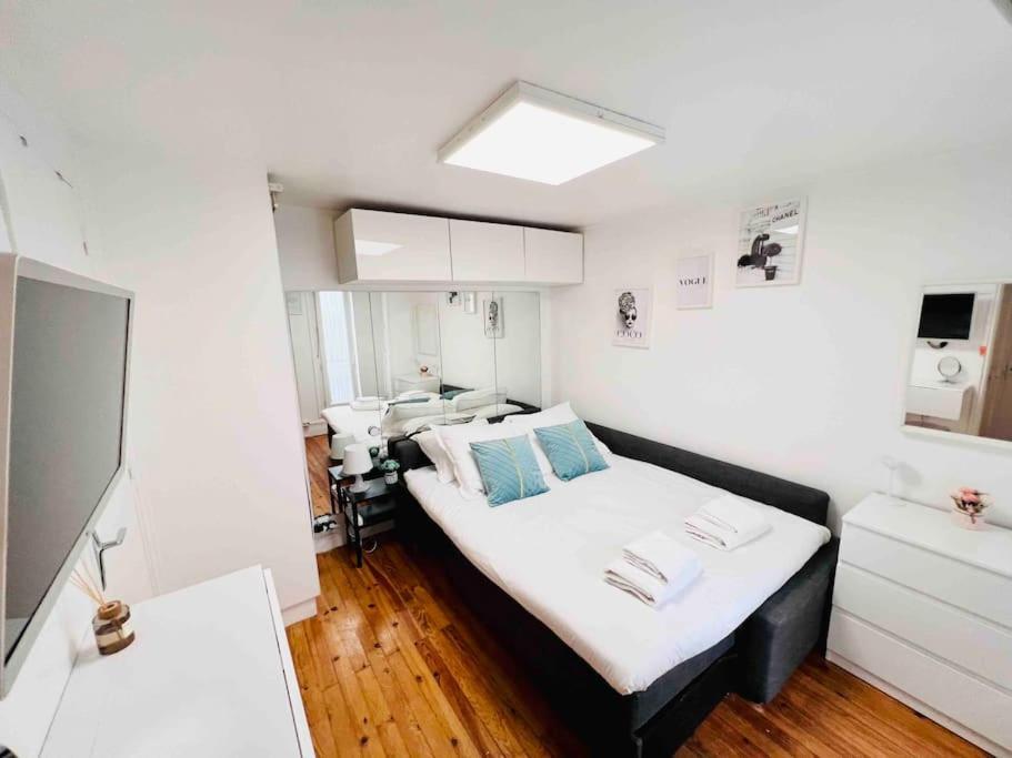 Iconic Location Only 500 Meters To The Louvre Apartment Paris Luaran gambar